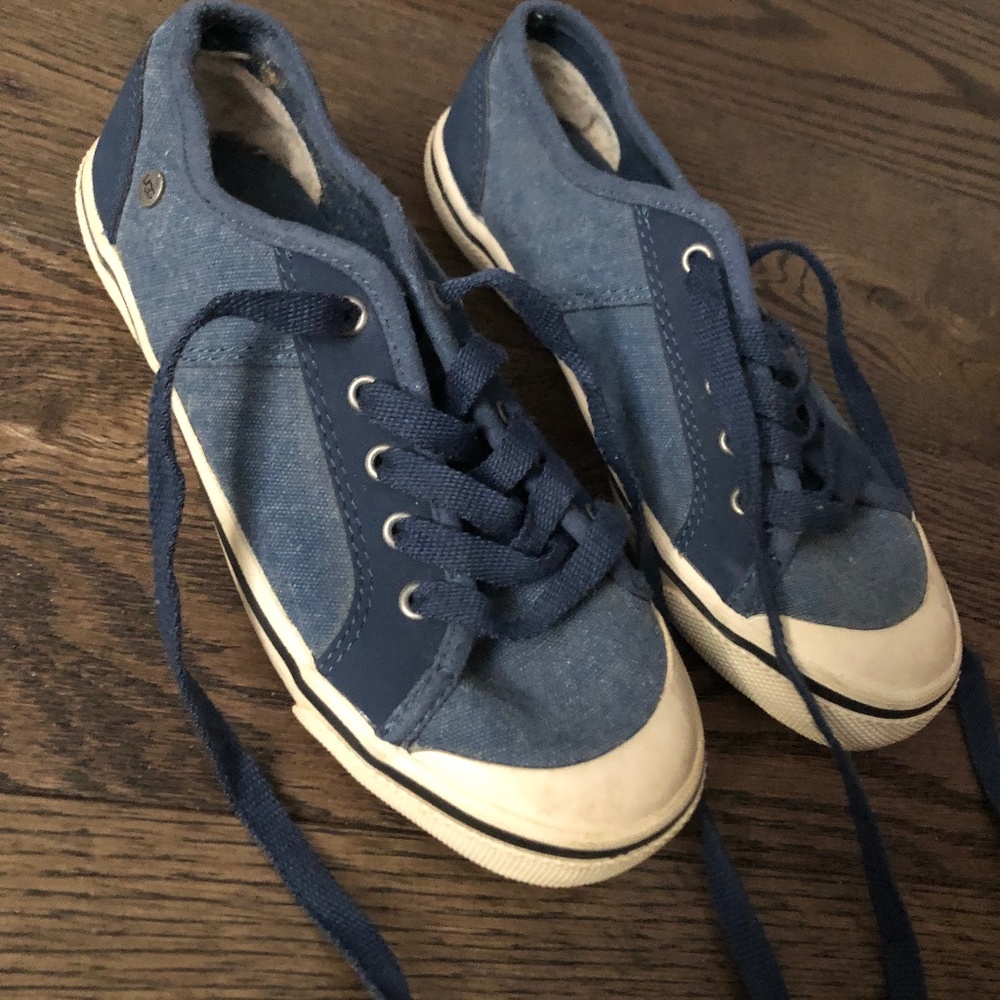 Kids Ugg sneakers size 13 work a few times